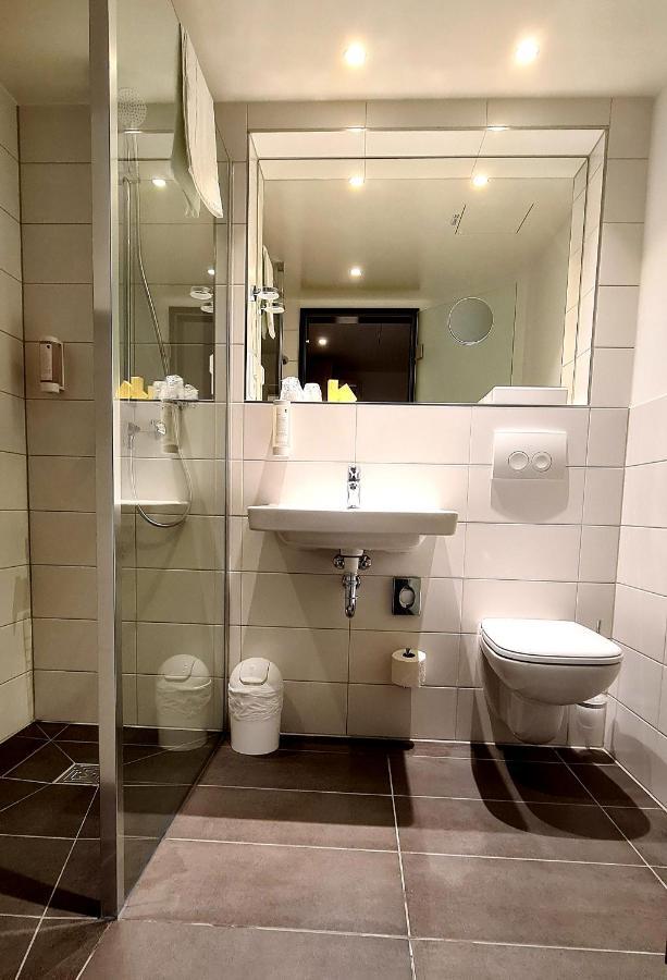 Single Room Shower,1038133057:JPEG